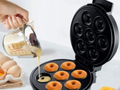 Mini Máquina de Fazer Donuts Rosquinhas Confeitaria Culinária / Voltagem 110 volts 7 furos