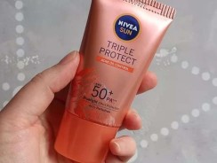 NIVEA SUN Protetor Solar Facial Tripla Proteção Loção Antiacne FPS 50 – Com fórmula ultraleve e alta proteção FPS 50, esse protetor solar tem triplo combate contra os raios UVA/UVB, radicais livres e luz visível, além de prevenir a oleosidade excessiva e proporciona efeito matte – 40ml