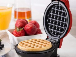 Mini Máquina de Waffles Elétrica Portátil Casa Cozinha Fazer Waffle Panquecas Automático 110V