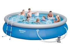 Piscina Bestway Inflável 9.677 Litros com Filtro 2006LH